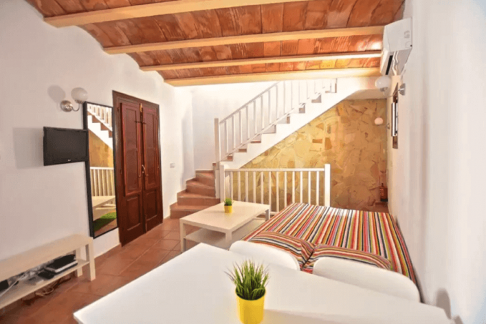HG-Airbnb_ibizaFerienhaus3-1