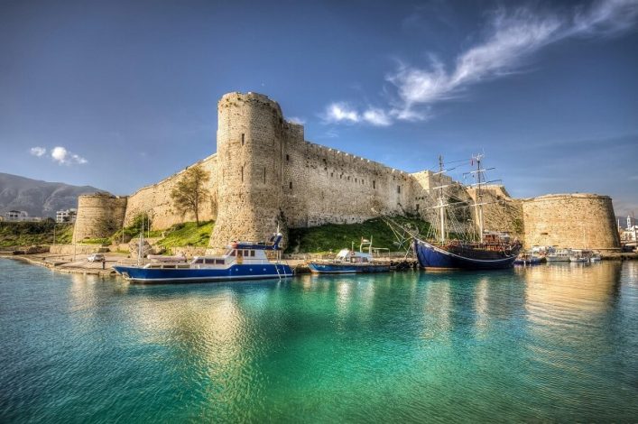 Die imposante Festung der Burg von Kyrenia