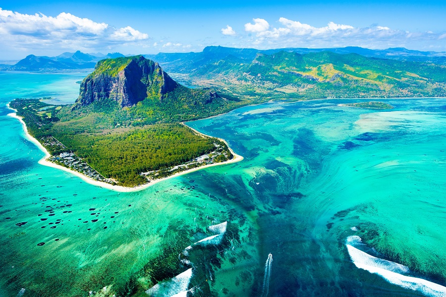 Der Unterwasser-Wasserfall auf Mauritius