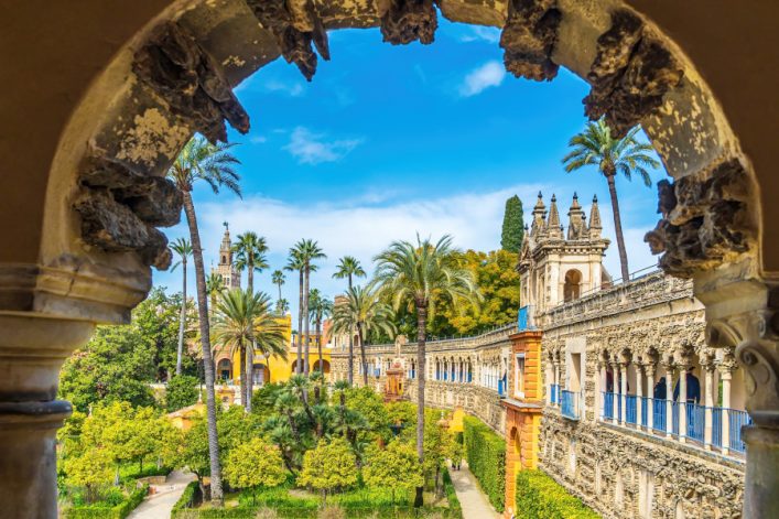 Sevilla_alcazar-2-shutterstock_2363159885