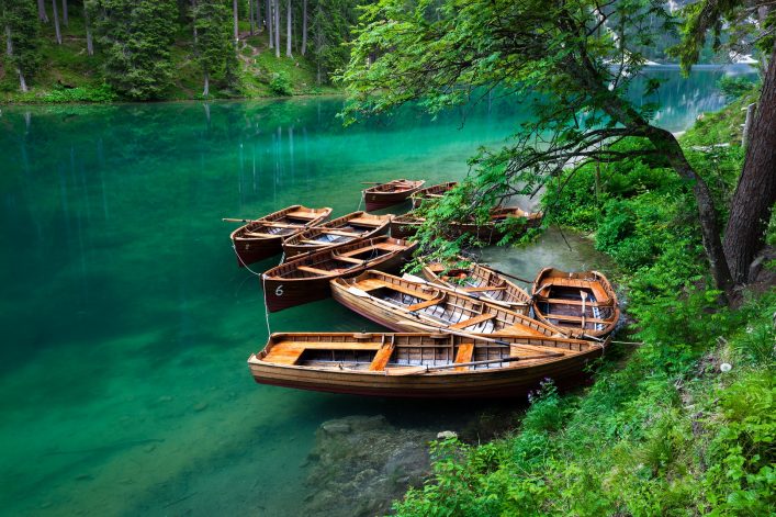 lago-di-braies-italy-shutterstock_208207033