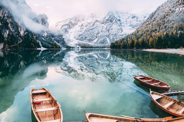 pragser-wildsee_italien_suedtirol_lago-di-braies_shutterstock_511921831