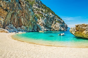 Reiseziele Juni_badeurlaub_Italien_Sardinien