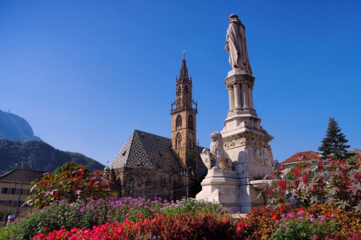 bozen-in-suedtirol_bolzano_italy_shutterstock_375424702