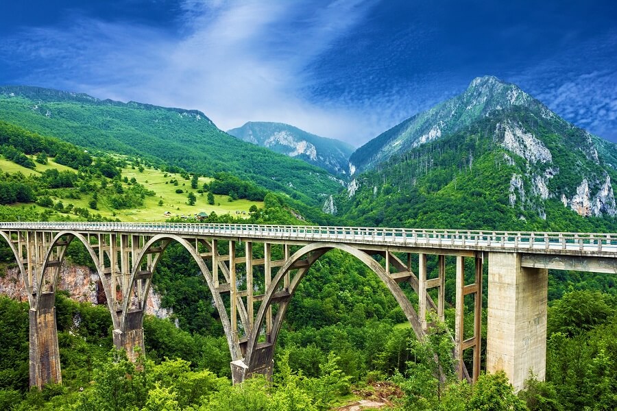 Đurđevića Tara Brücke in Montenegro