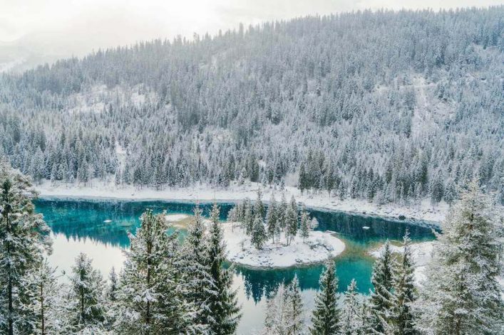 Cauma_See_Schweiz_Winter_iStock-898692408_900