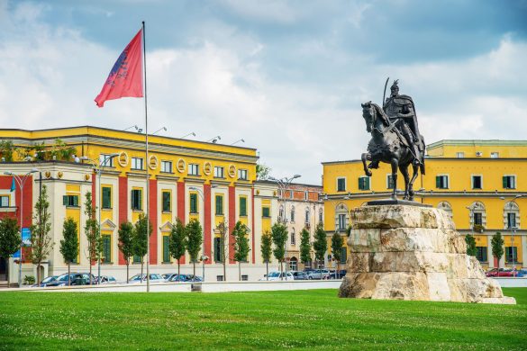 Der Skanderberg-Platz in Tirana