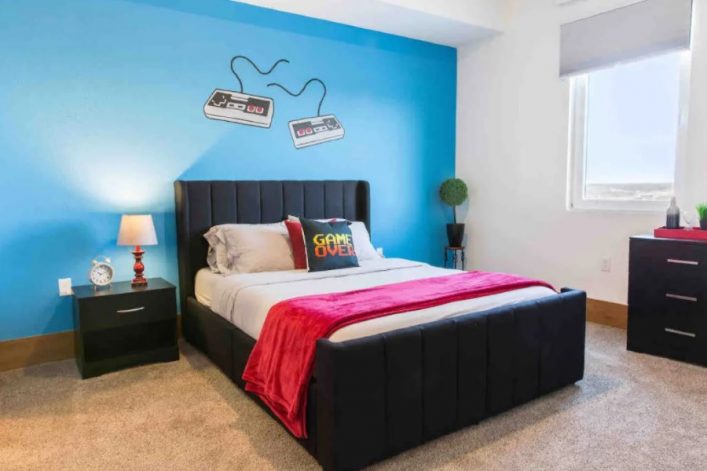 HG-Airbnb_Super-Mario-USA2