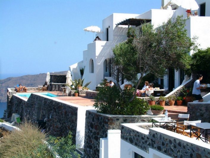 HG-IBE_AstraSuites-Santorin1