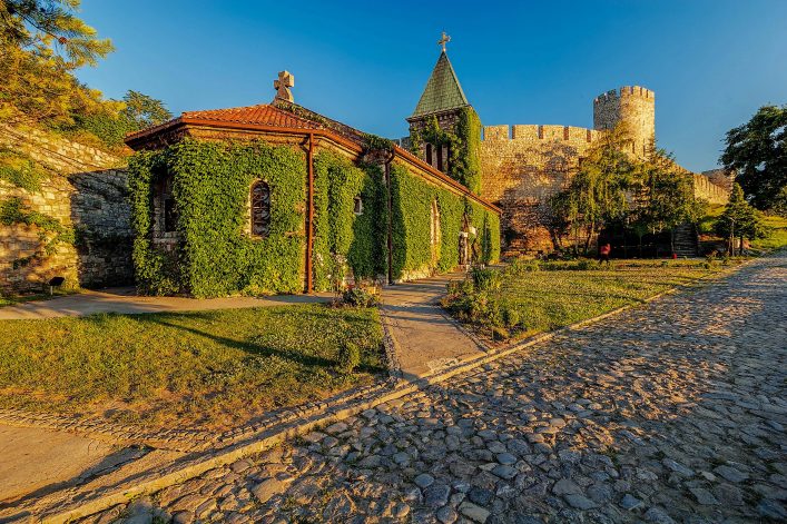 belgrade-fortress-and-kalemegdan-park-with-dramatic-clouds-shutterstock_254810302-2