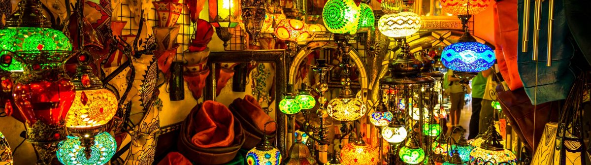 Arabic-lamps-and-lanterns-in-the-MarrakeshMorocco-shutterstock_339262838-2