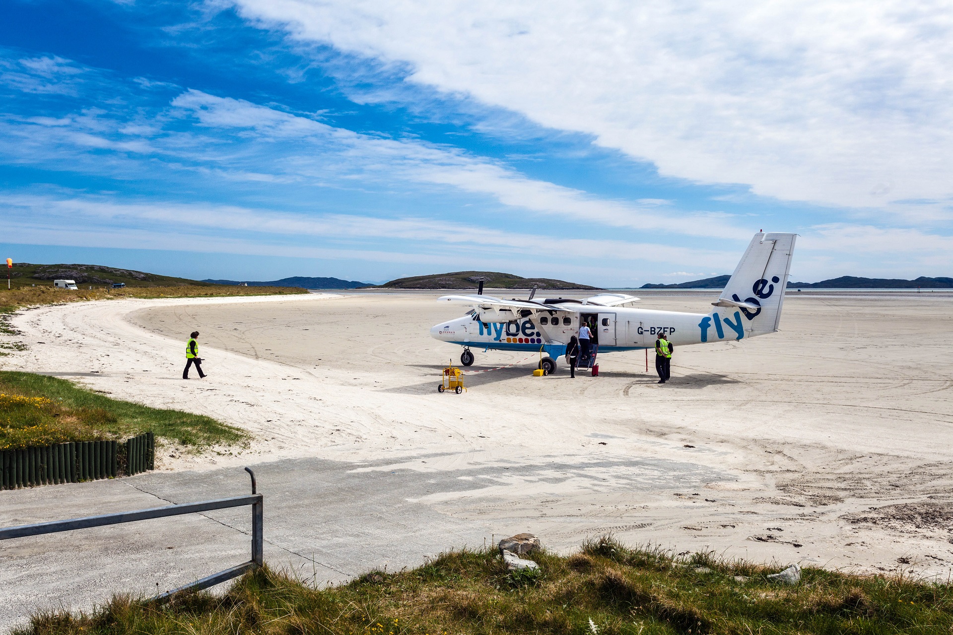 Flugzeug am Strand in Schottland