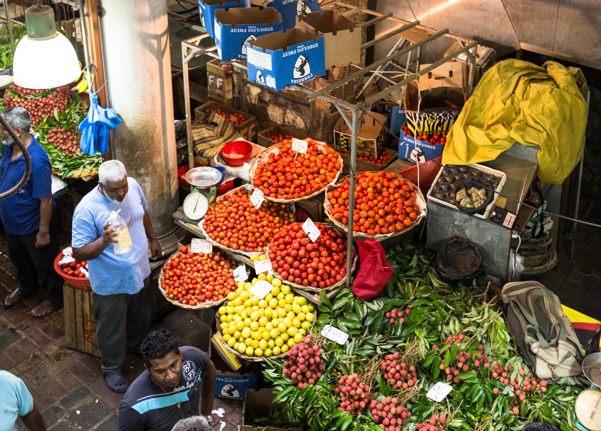 Ein bunter Markt auf Mauritius