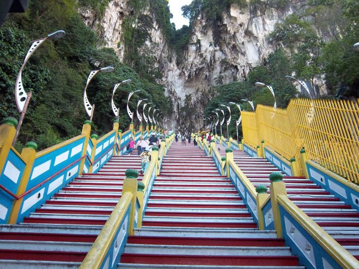 Die Treppe zu den Batu Caves