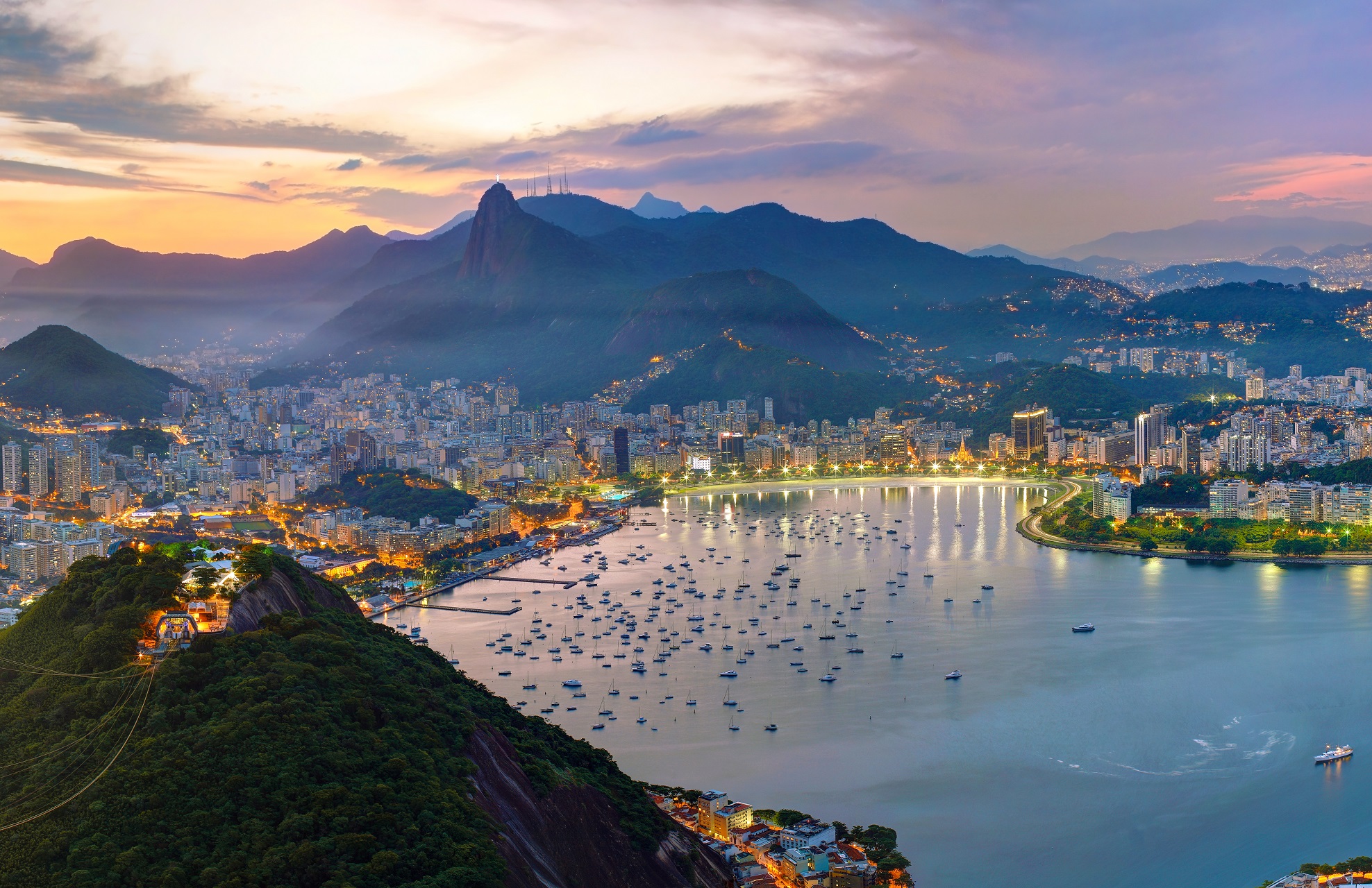 Genießt einen faszinierenden Ausblick über die Weltmetropole Rio de Janeiro in Brasilien