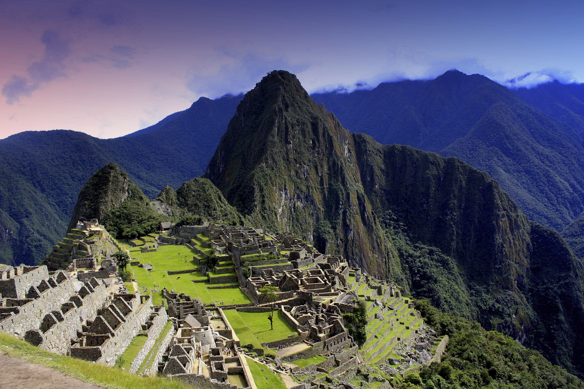 Marathonstrecken: Blick auf den Machu Picchu, eines der Sieben Weltwunder.