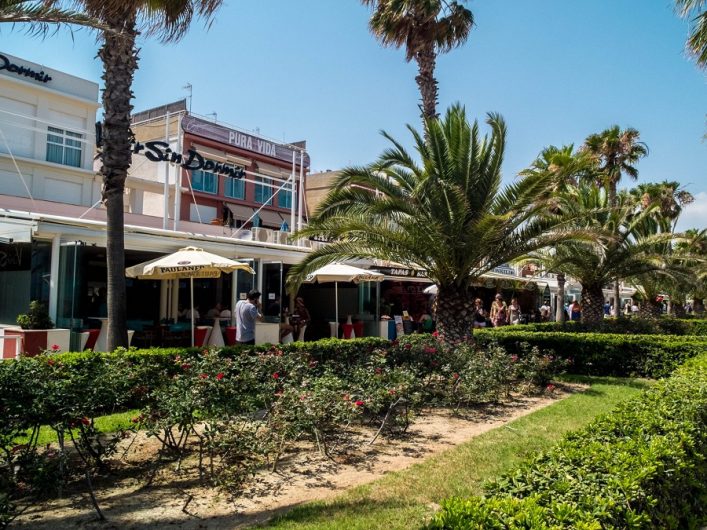 Die Strand Promenade von Valencia in Spanien