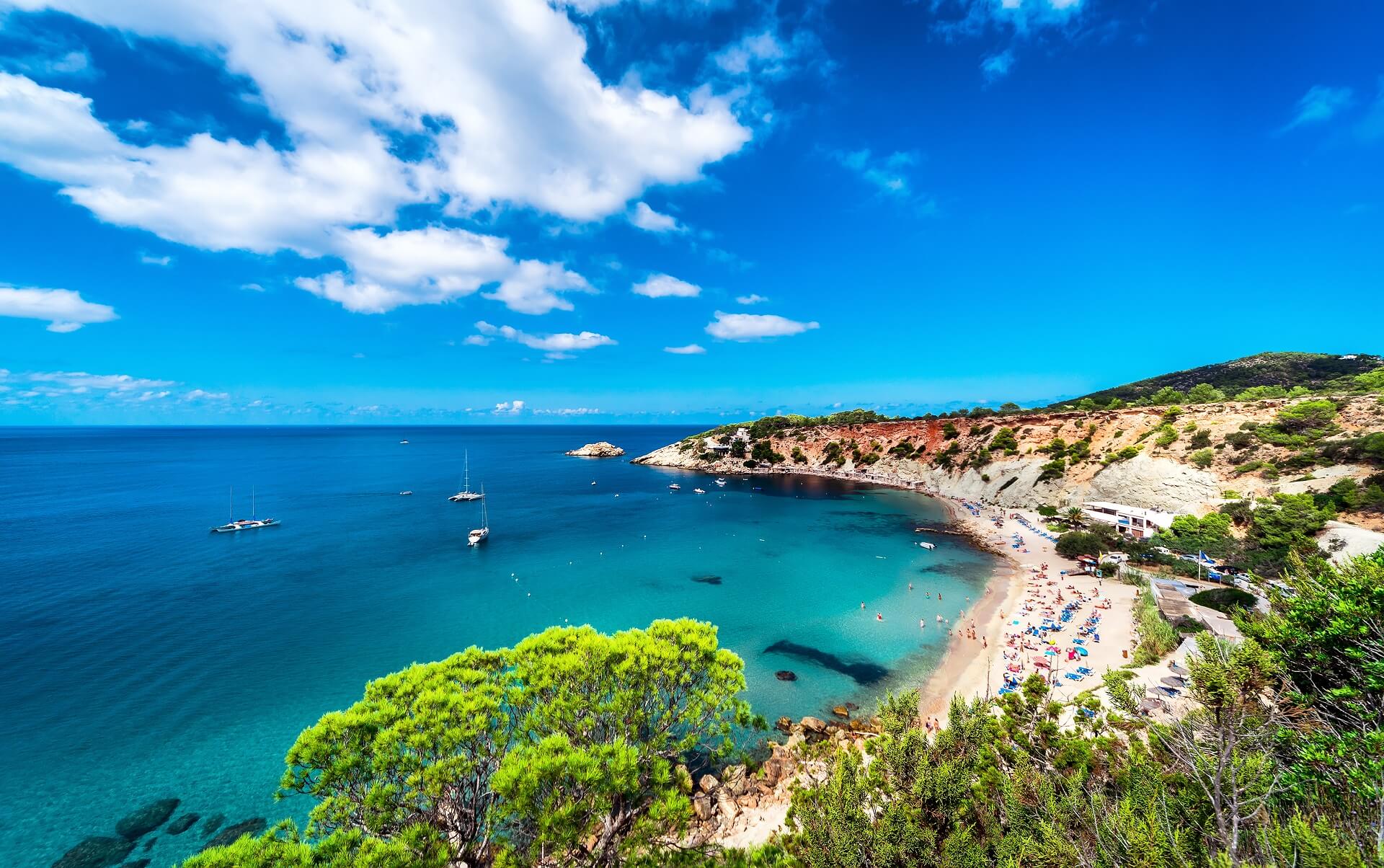 Der Strand Cala d'Hort gehört zu den schönsten Stränden Ibizas