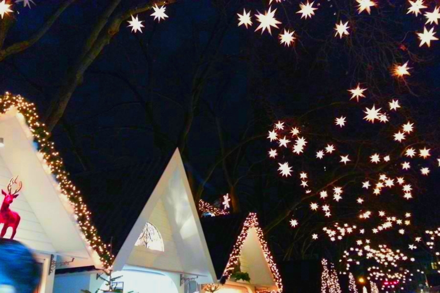 Weihnachtsmarkt am Neumarkt in Köln - Markt der Engel am Neumarkt