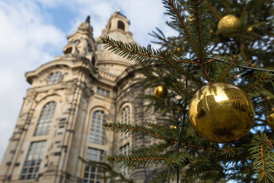 Frauenkirche in Dresden zur Weihnachtszeit