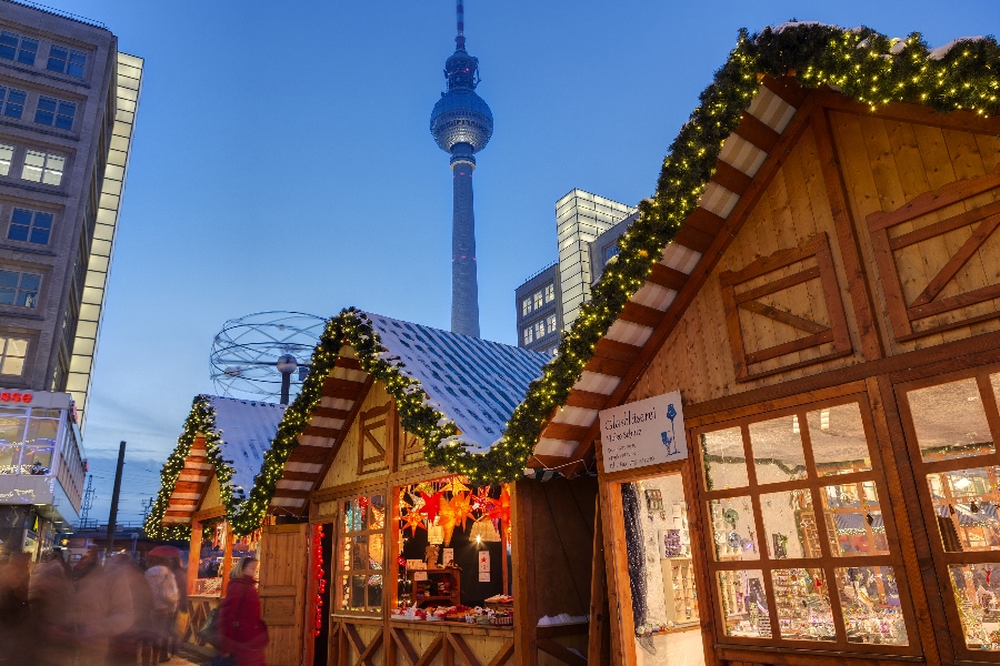 Weihnachtsmarkt am Alexanderplatz in Berlin