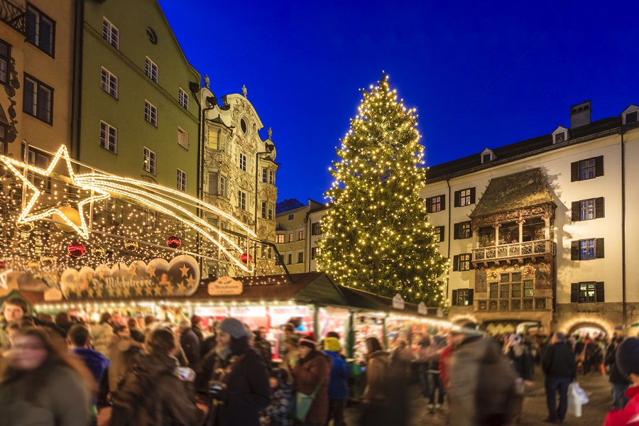 Blick auf den Christkindlimarkt in der Altstadt