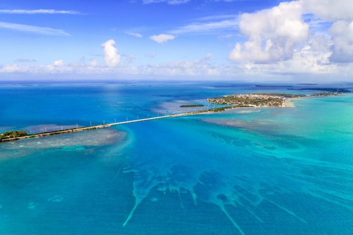 Florida-Keys-Aerial-View-from-airplane-shutterstock_123708478_900x600