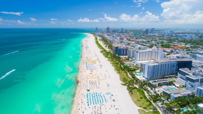 Luftbild-von-Miami-Beach-South-Beach-Florida-USA_shutterstock_678305578