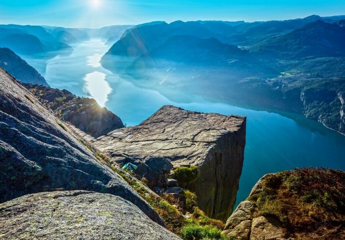 Preikestolen: Hunderte Meter über dem Fjord