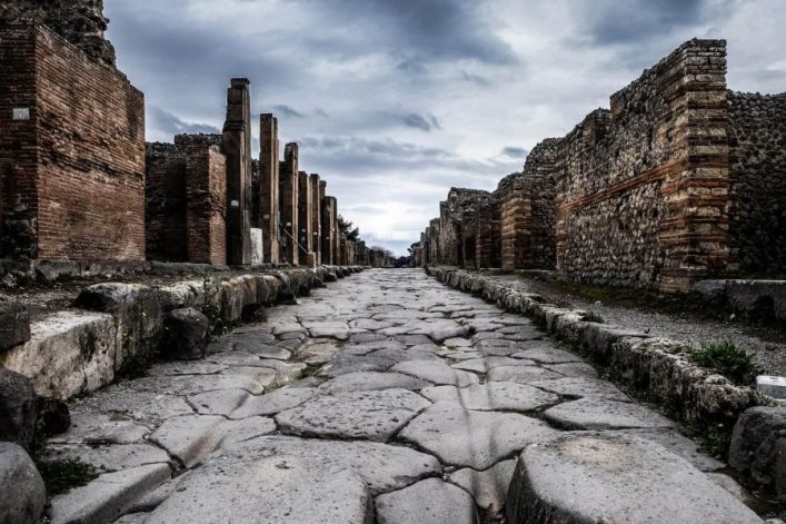 Ruinen-von-Pompeji-iStock-653361324-e1585147451443