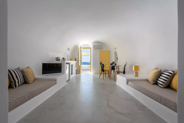 HG-Airbnb_Anemomilos-Villa-2-Wohnzimmer