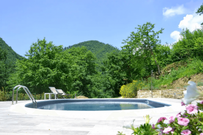 HG-Airbnb_Baumhaus-Italien-Romantic2-1