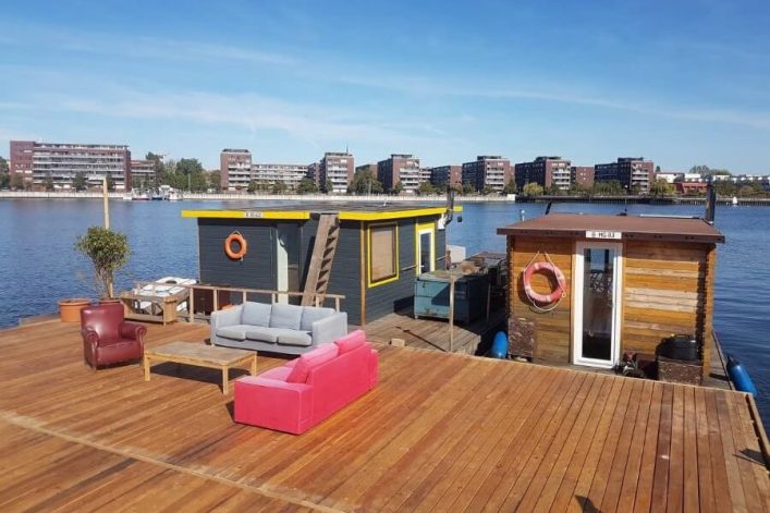 airbnb_berlin_hausboot_3542adde-0a31-4419-abb3-2107945e4a11_900x600-e1583492840505