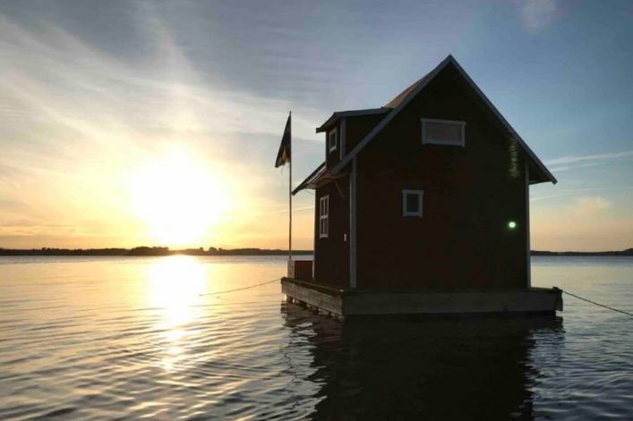airbnb_schweden_hausboot_af4794af-2d64-4b69-8c2a-60bce18d70fc_900x600-e1583492981972