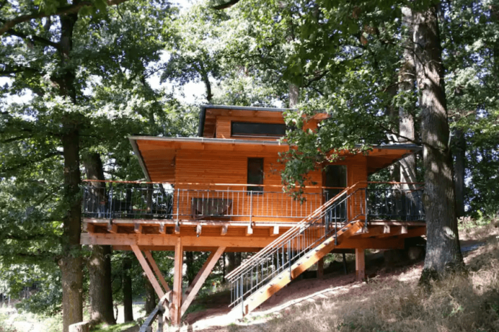 HG-Airbnb_Baumhaus-Deutschland-Familie1-1