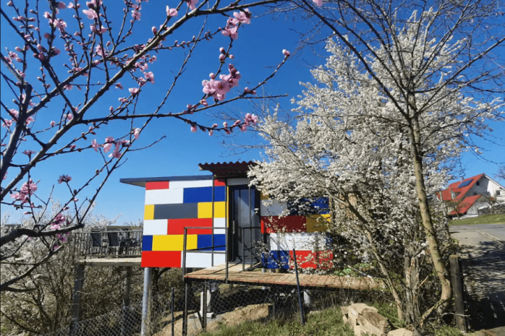 HG-Airbnb_Baumhaus-Deutschland-LEGO1-1