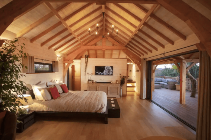 HG-Airbnb_Baumhaus-Frankreich-Luxusbaumhaus2-1