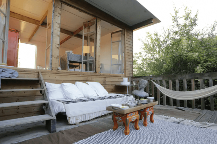 HG-Airbnb_Baumhaus-Frankreich-Pool1-1