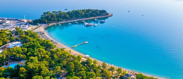 antalya_header_shutterstock_2340824795